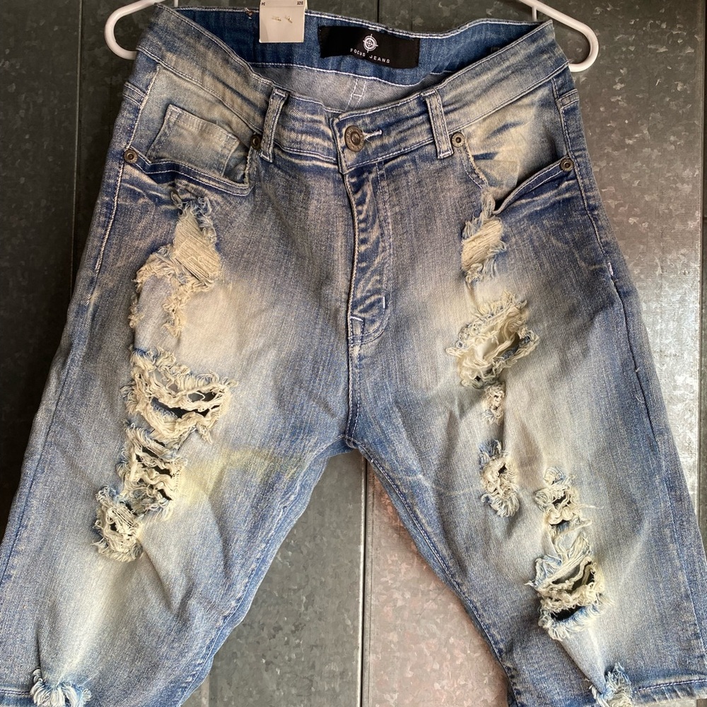 Focus Jeans Distressed Blue Denim Shorts NEW size 34